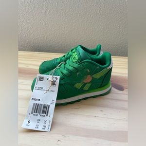 New with tags toddler Reeboks Green PJ Mask edition size 6